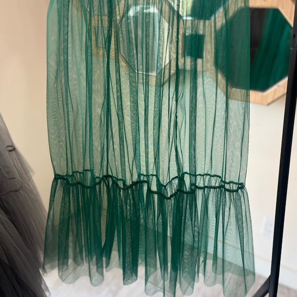 Elegant Teal Tulle Skirt - Picture 4 of 8
